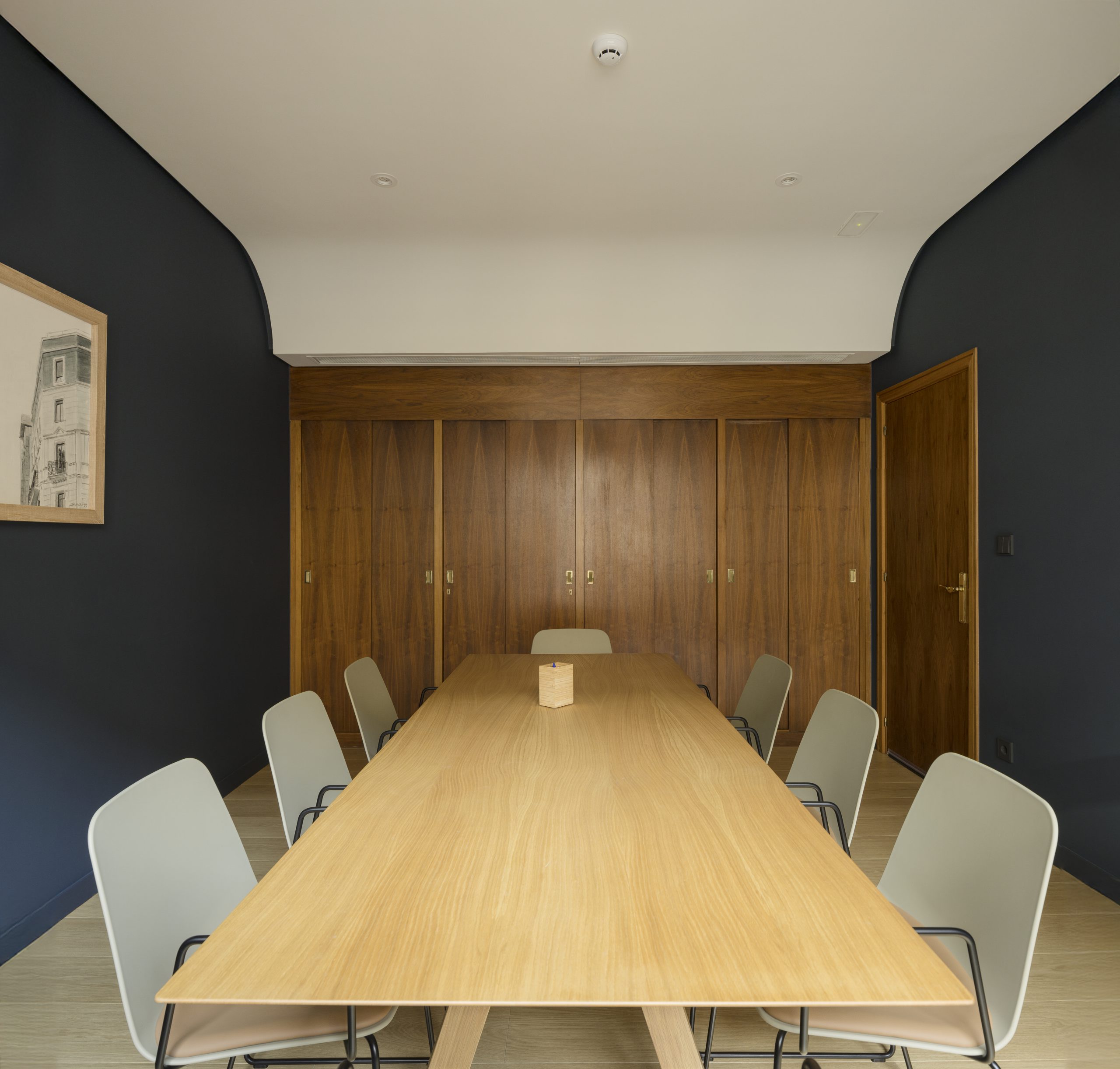 sala de firmas en la notaria de José María de la Peña Cadenato en Bilbao.