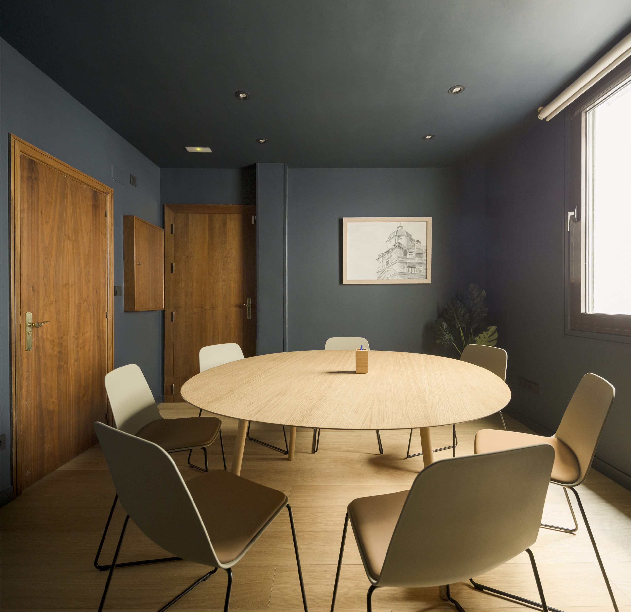 sala de consultas en la notaria de José María de la Peña Cadenato en Bilbao.